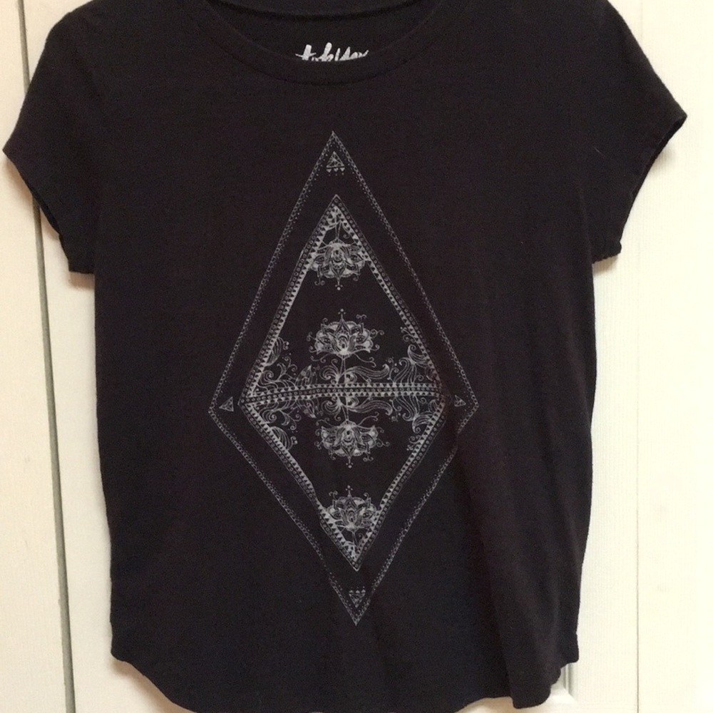 american eagle t-shirt